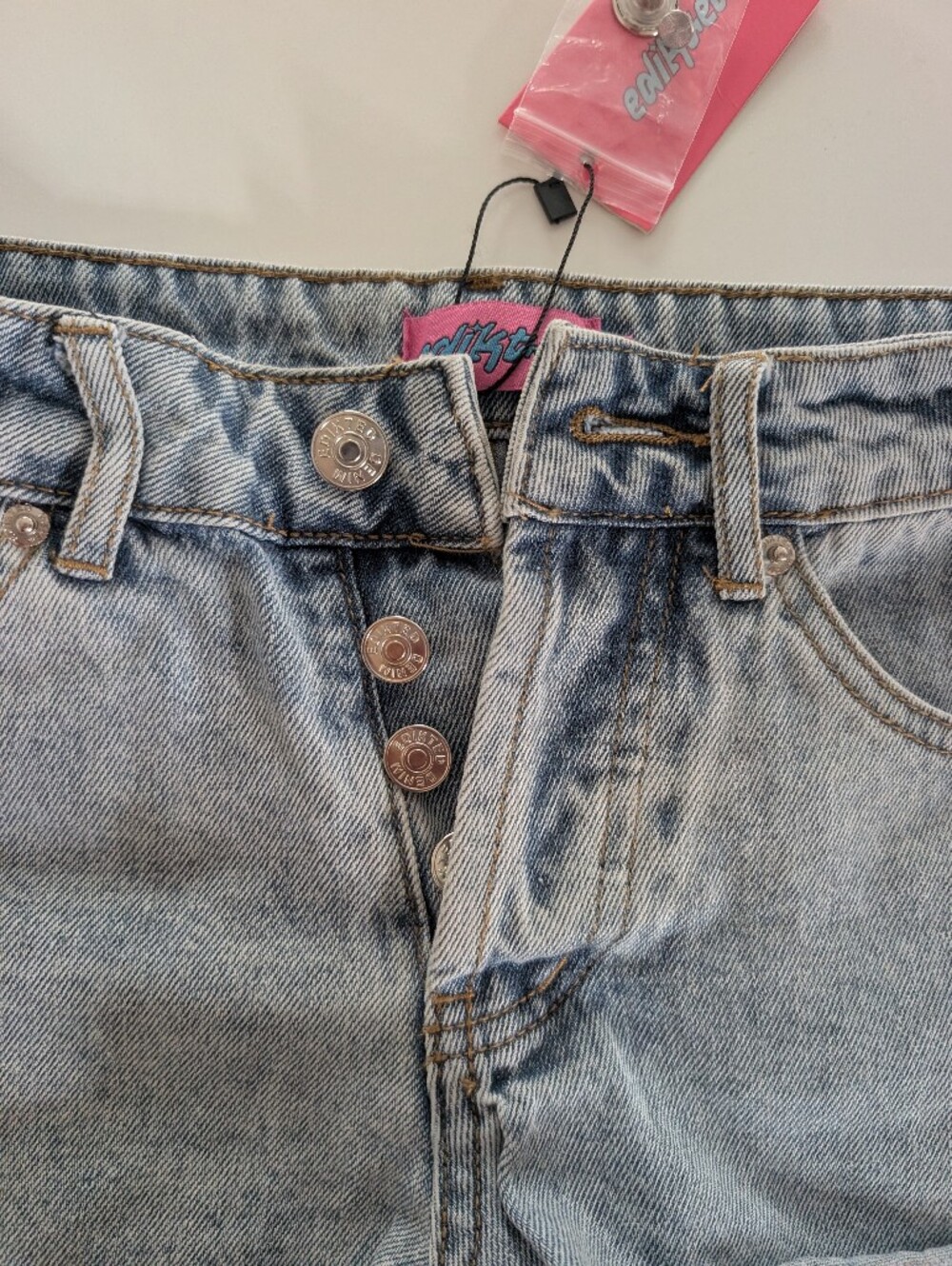 Edikted Low Rise Light Wash Denim Jean Shorts - Picture 6 of 8